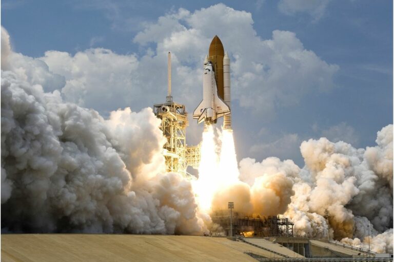 Corrida Espacial: Uma Nova Era Liderada por Empresas Privadas